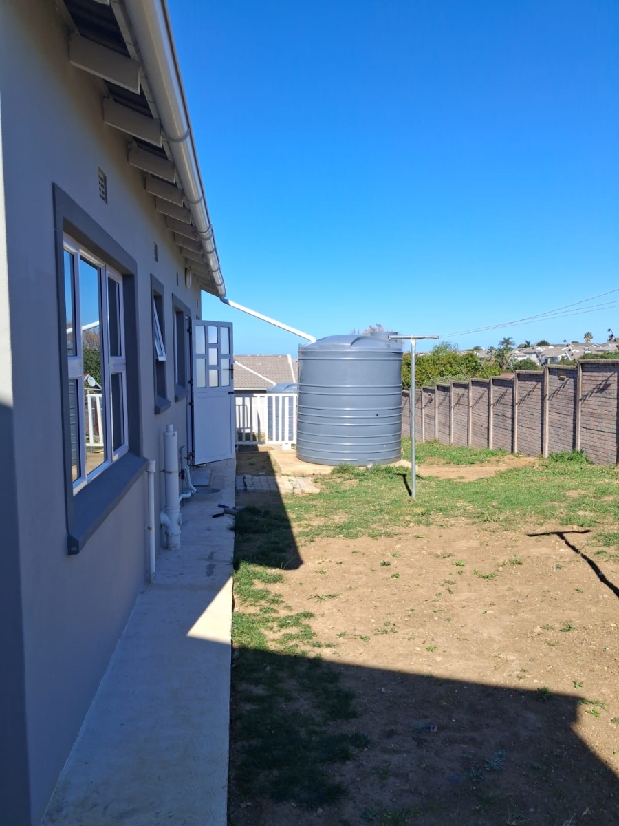 To Let 3 Bedroom Property for Rent in Gonubie Eastern Cape